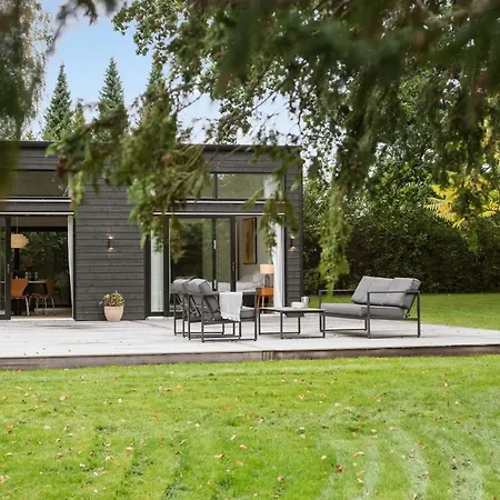 New Retreat! Tucked Away In Peaceful Surroundings Holiday home Gilleleje
