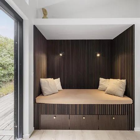 New Retreat! Tucked Away In Peaceful Surroundings *