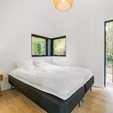 Holiday home New Retreat! Tucked Away In Peaceful Surroundings Gilleleje
